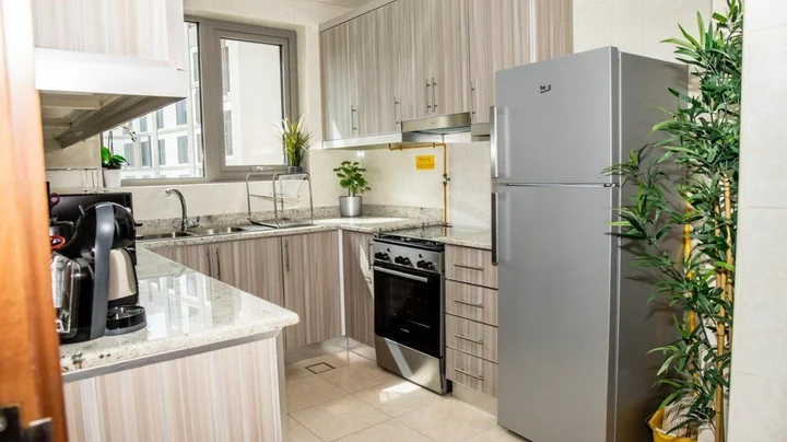 Дубай: Spacious One-bedroom Apartment at Al-jaddaf