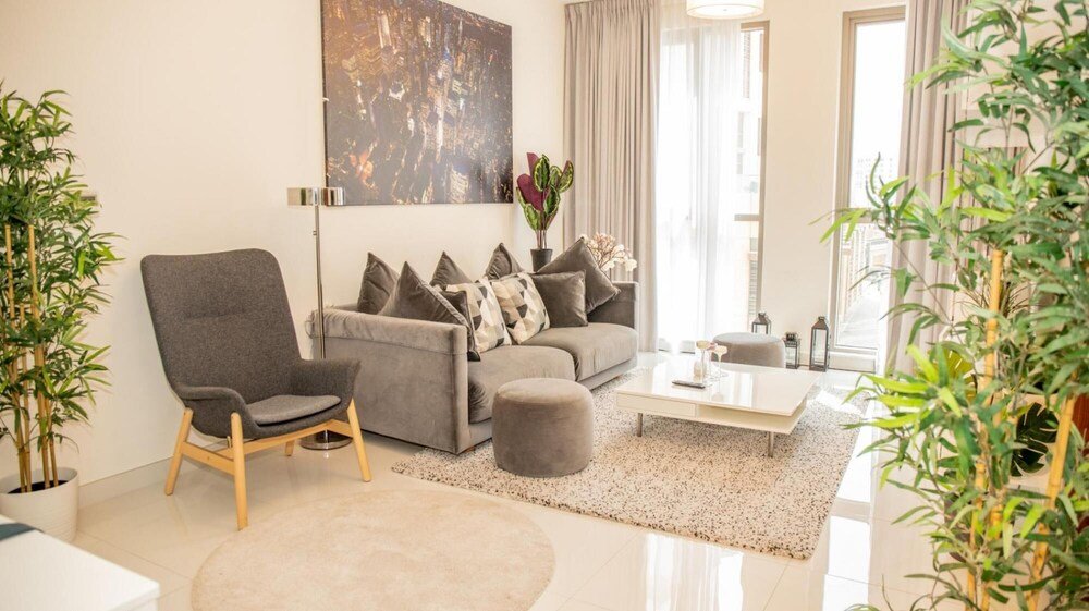 Дубай: Spacious One-bedroom Apartment at Al-jaddaf