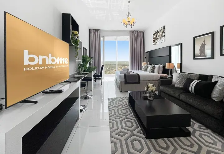Дубай: Elegant Studio Golf Course View Bnbmehomes