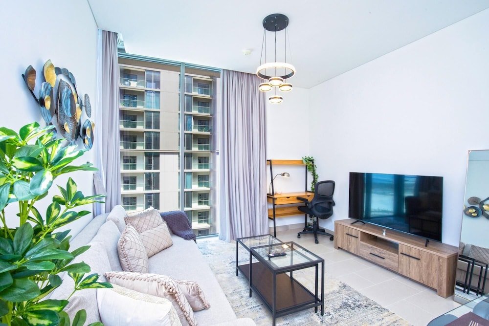 Дубай: Luxury Lifestyle 1BR at Sobha Creek