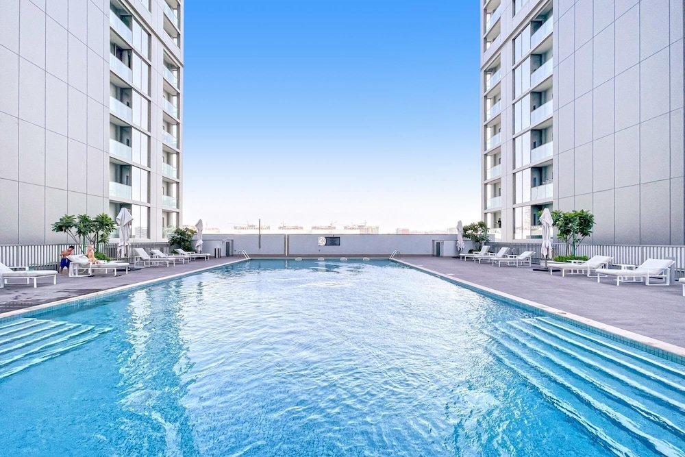 Дубай: Luxury Lifestyle 1BR at Sobha Creek