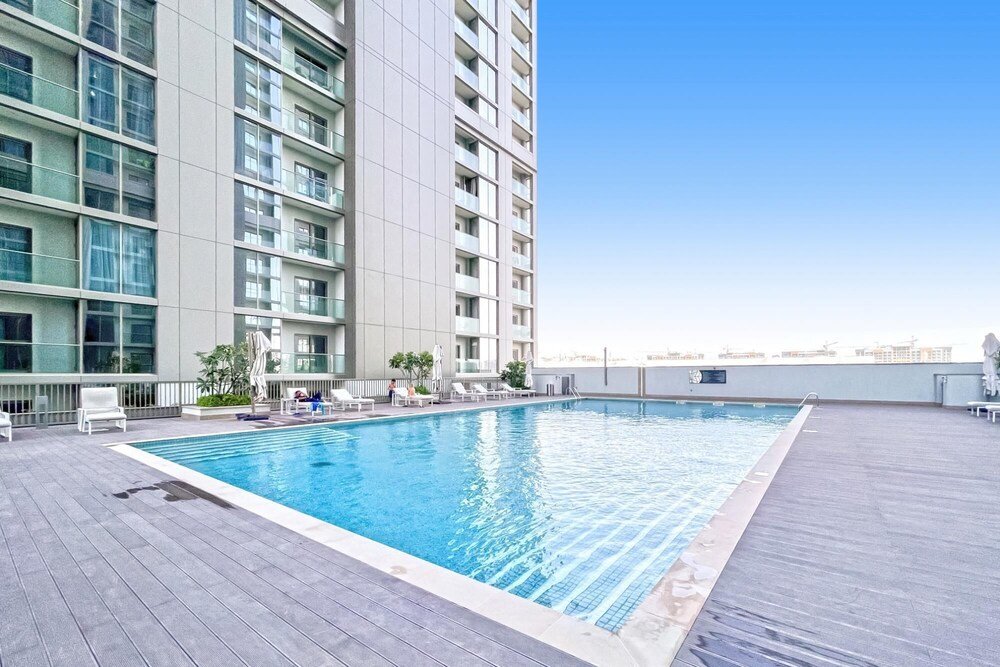 Дубай: Luxury Lifestyle 1BR at Sobha Creek