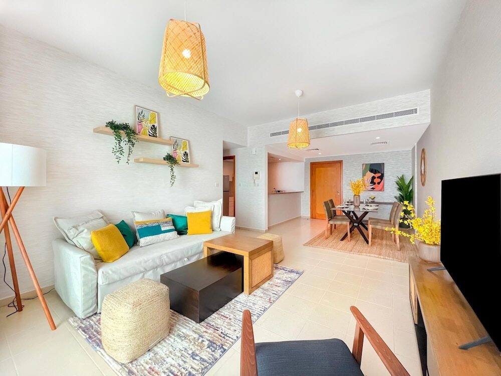 Дубай: Spectacular 1BR Community View