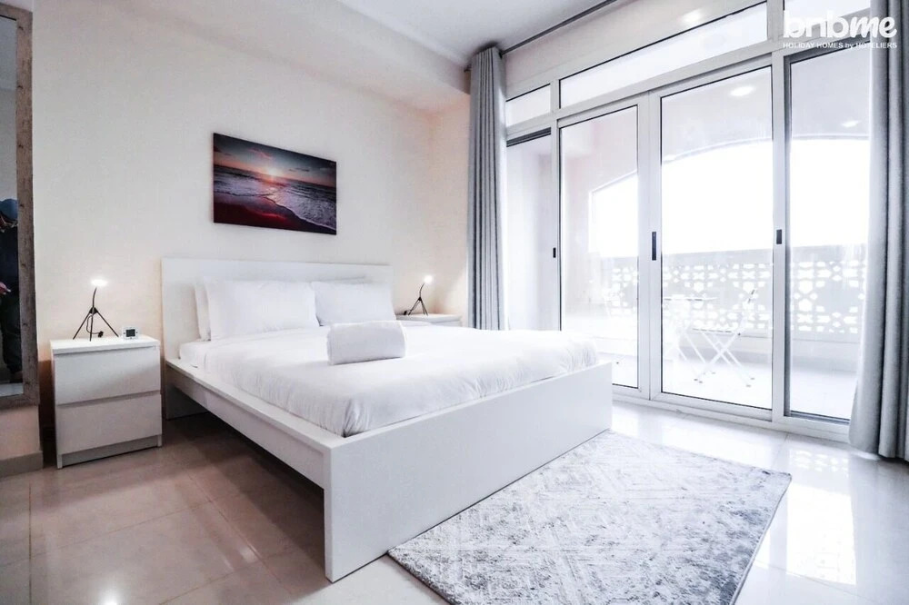 Дубай: Stylish Studio Silicon Oasis by Bnbme Homes