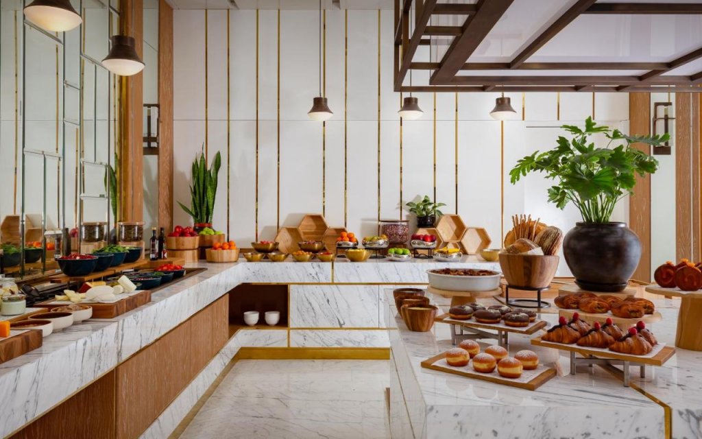 Баку: The Ritz-Carlton, Baku