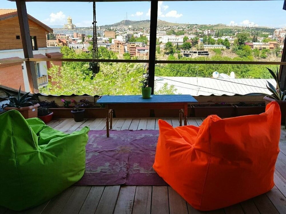 Тбилиси: Sunny Tiflis