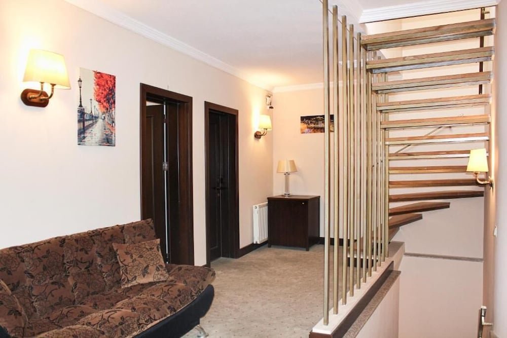 Тбилиси: Hotel Grandis