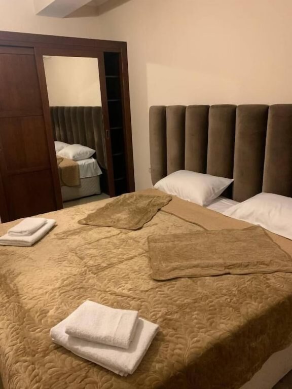 Тбилиси: Hotel Grandis
