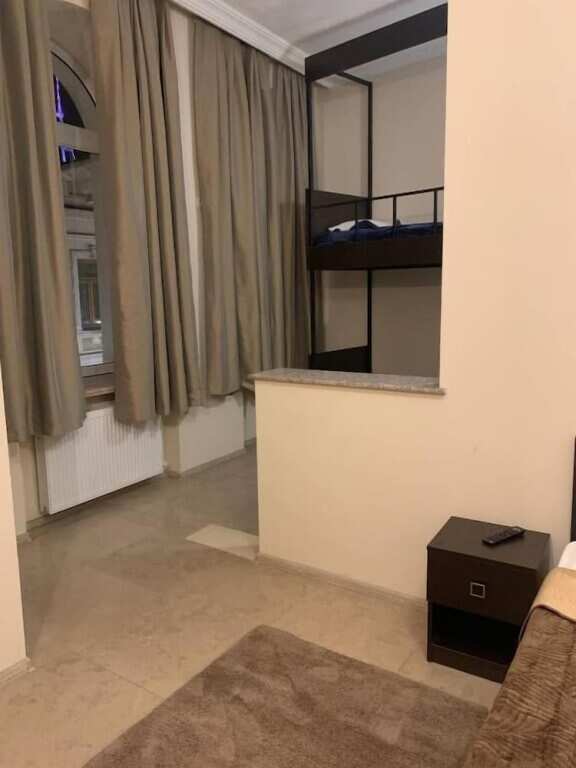 Тбилиси: Hotel Grandis