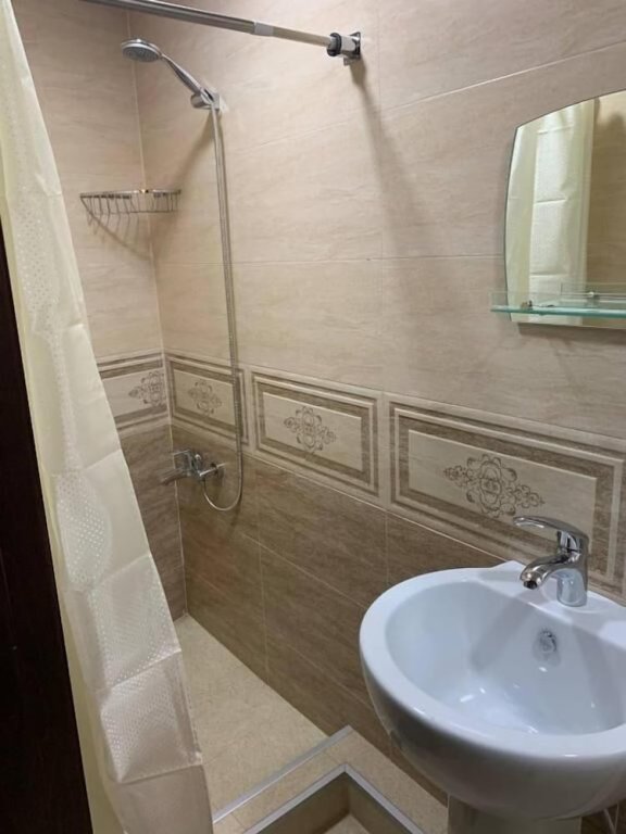 Тбилиси: Hotel Grandis