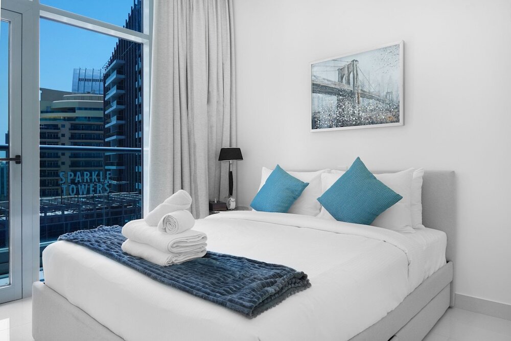 Дубай: Maison Privee - Beautiful Chic Apt w/Full Marina View Nxt 2 Beach