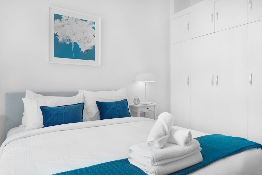 Дубай: Maison Privee - Beautiful Chic Apt w/Full Marina View Nxt 2 Beach