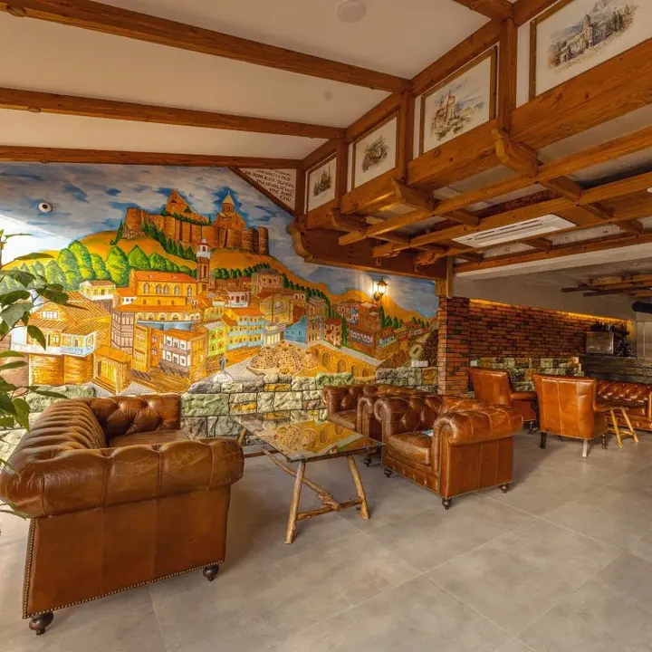 Тбилиси: Ivy Hotel