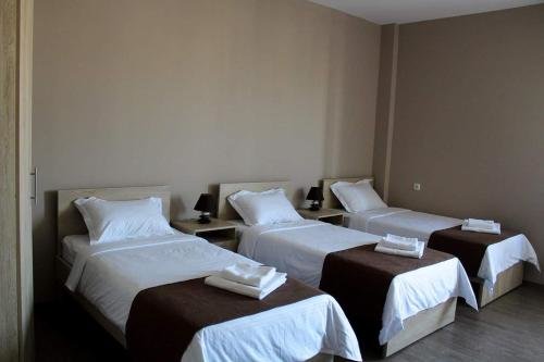 Гори: New Hotel Lucky