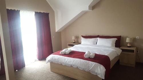 Гори: New Hotel Lucky