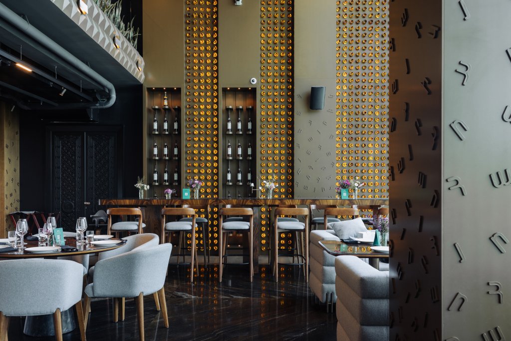 Ереван: Seven Visions Resort and Places, the Dvin