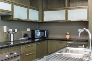Дубай: Superb apartment walking distance to Burj Khalifa