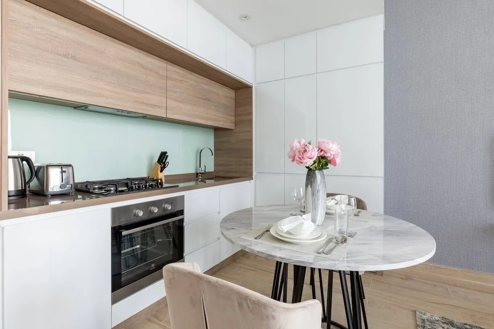 Дубай: Refined Studio Apartment in Dubai Marina