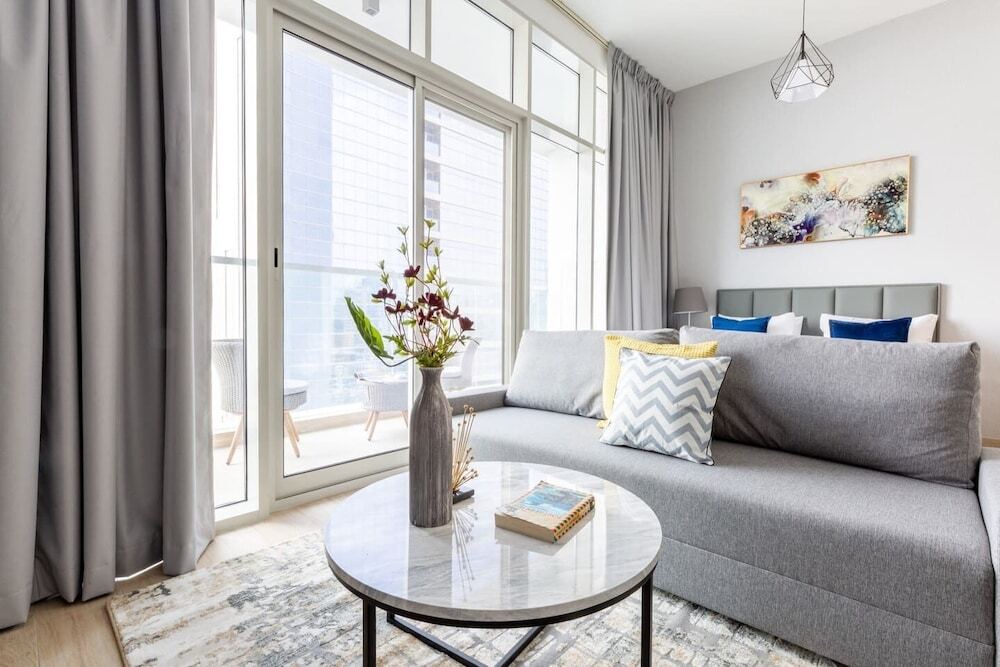 Дубай: Refined Studio Apartment in Dubai Marina
