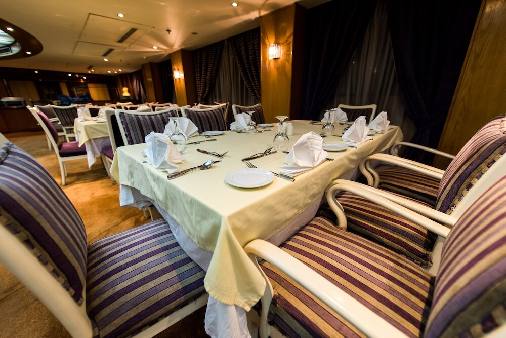 Луксор: MS Royal La Terrasse Luxor-Aswan 7 Night Cruise Thur-Thur