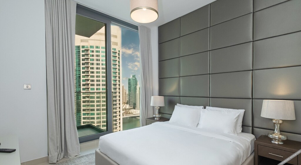 Дубай: LUX - Contemporary Suite with Full Marina View 5