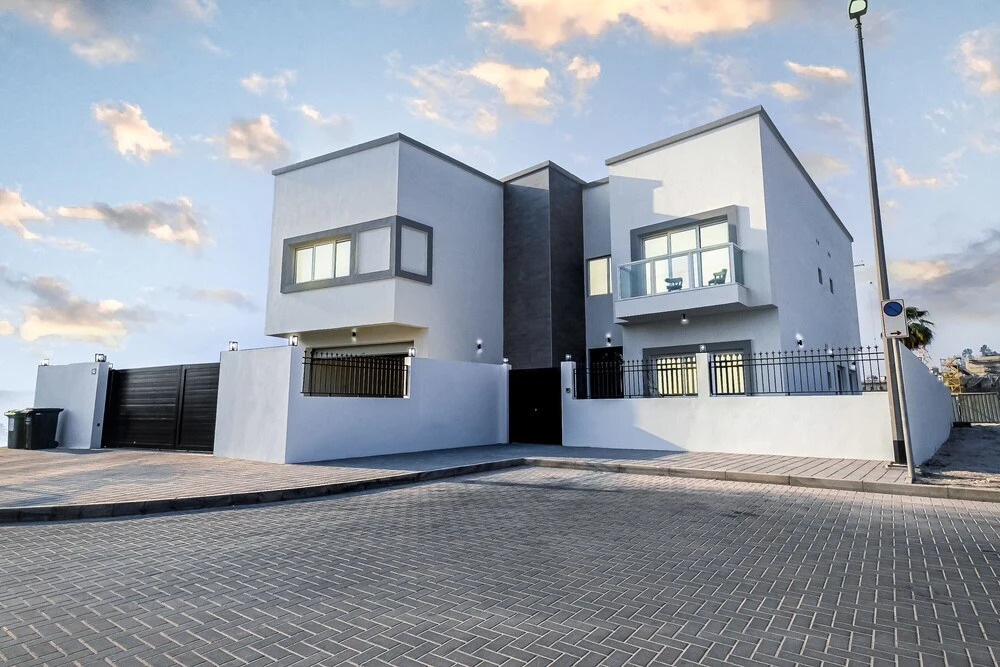 LUX White Modern Villa — фото 3