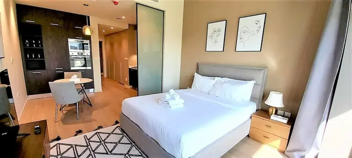 Дубай: Park View Gorgeous Studio With Balcony