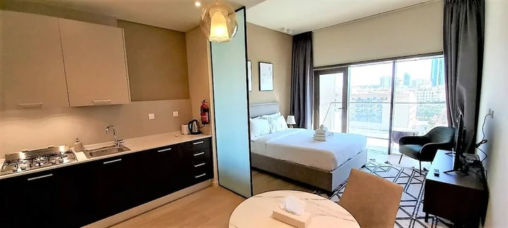 Дубай: Park View Gorgeous Studio With Balcony