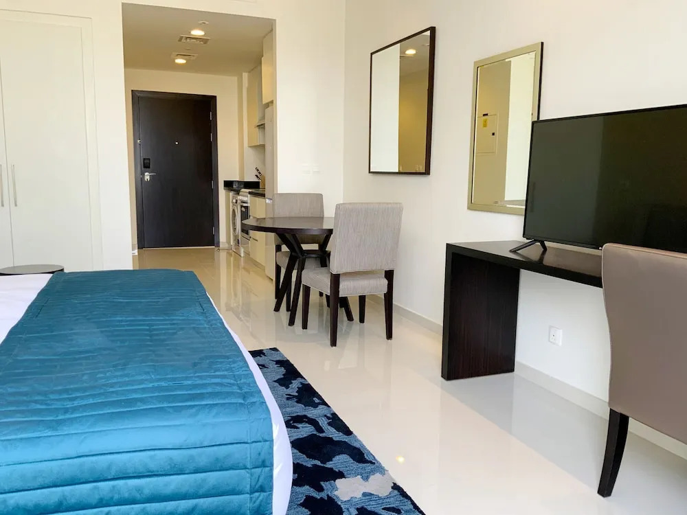 Дубай: CELS - Brand New Apt close to EXPO
