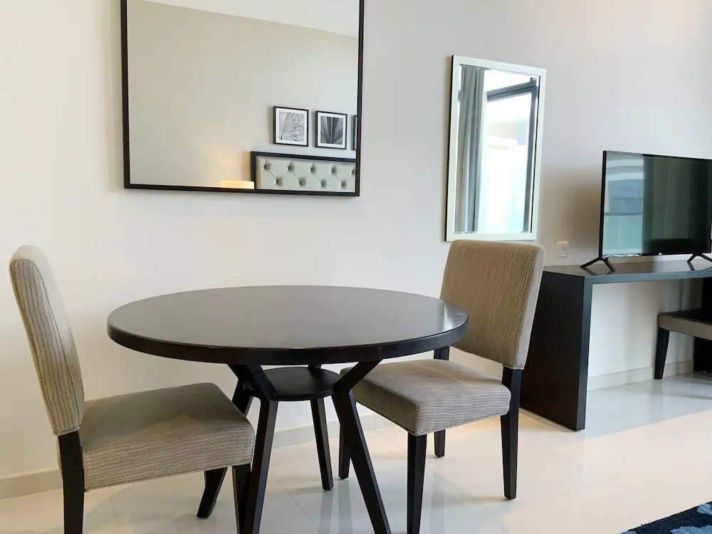 Дубай: CELS - Brand New Apt close to EXPO