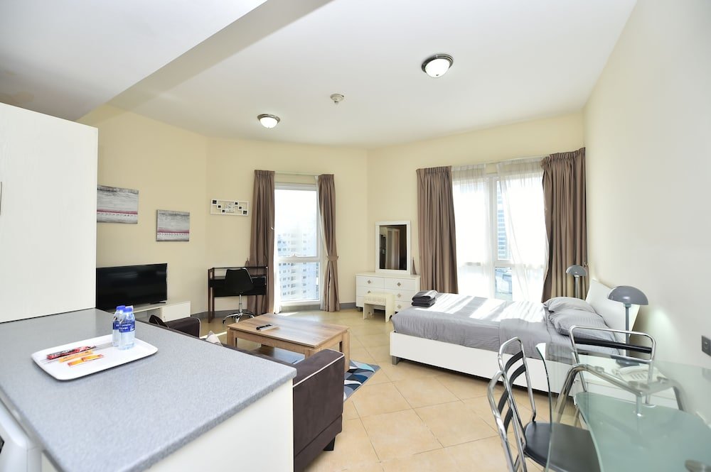 Дубай: Alia -Bright furnished studio near metro