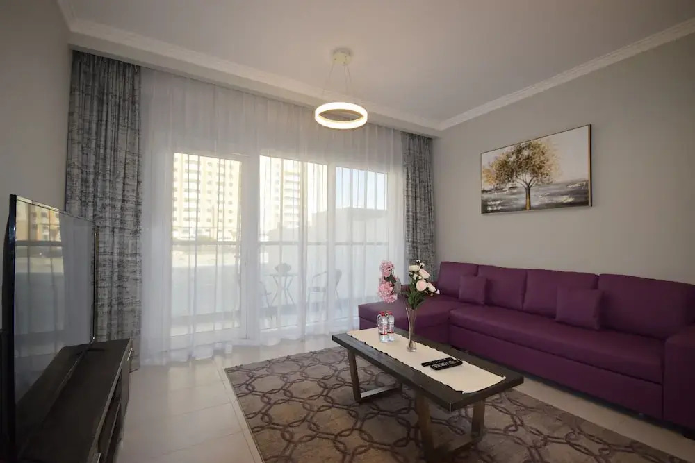 Дубай: Regent Court 114