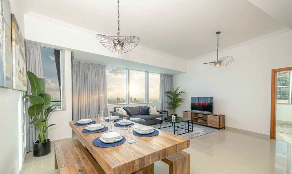 Дубай: LUX The Sky View Suite Dubai Marina