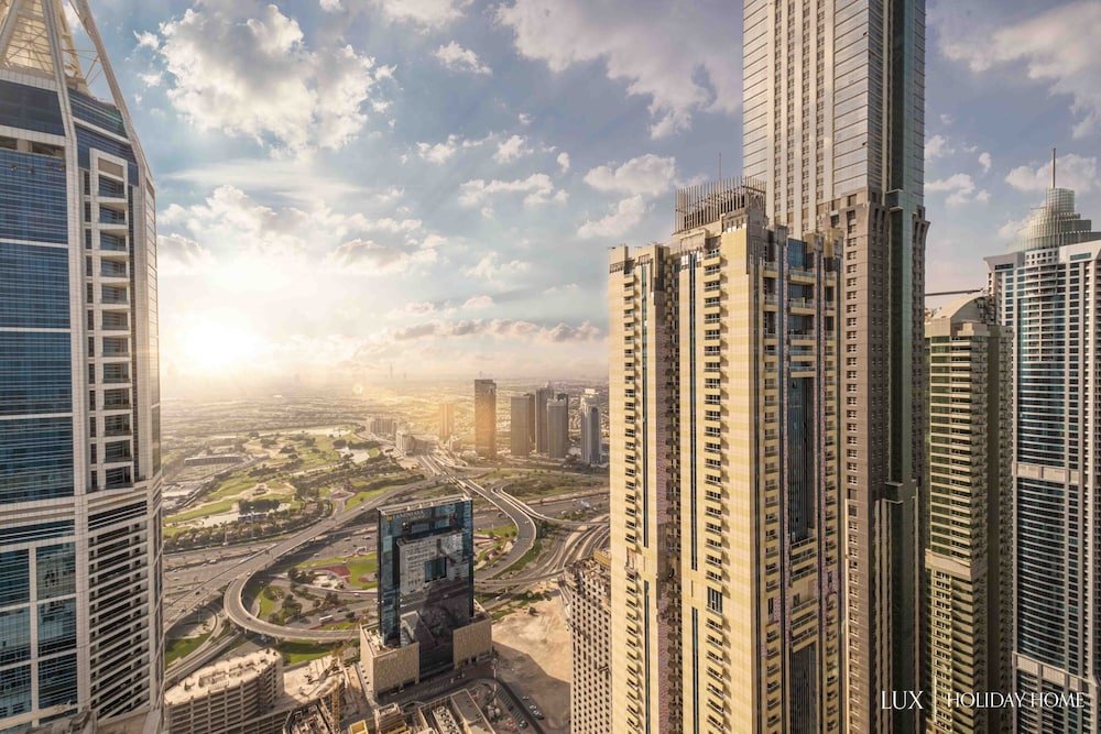 Дубай: LUX The Sky View Suite Dubai Marina