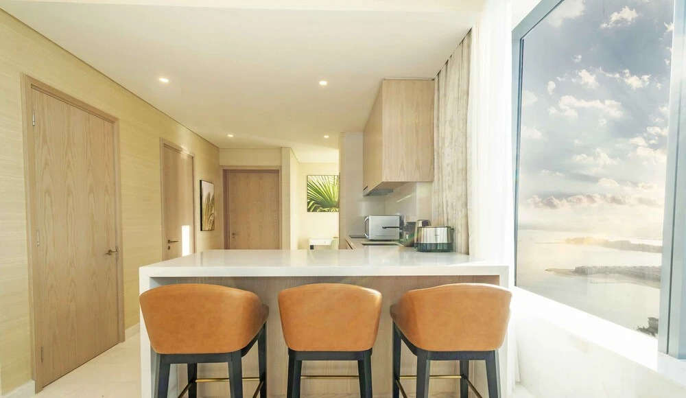 Дубай: LUX Iconic Views at Palm Tower Suite 2