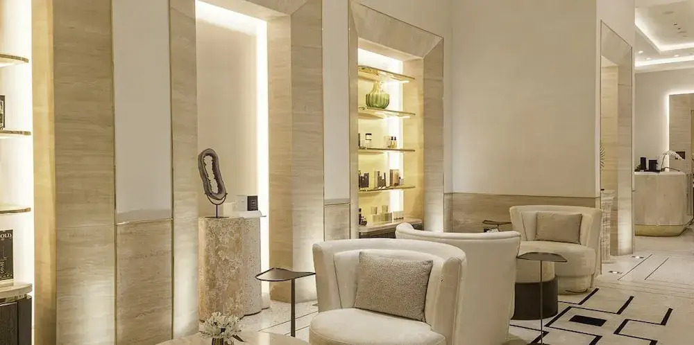 Дубай: LUX Iconic Views at Palm Tower Suite 2
