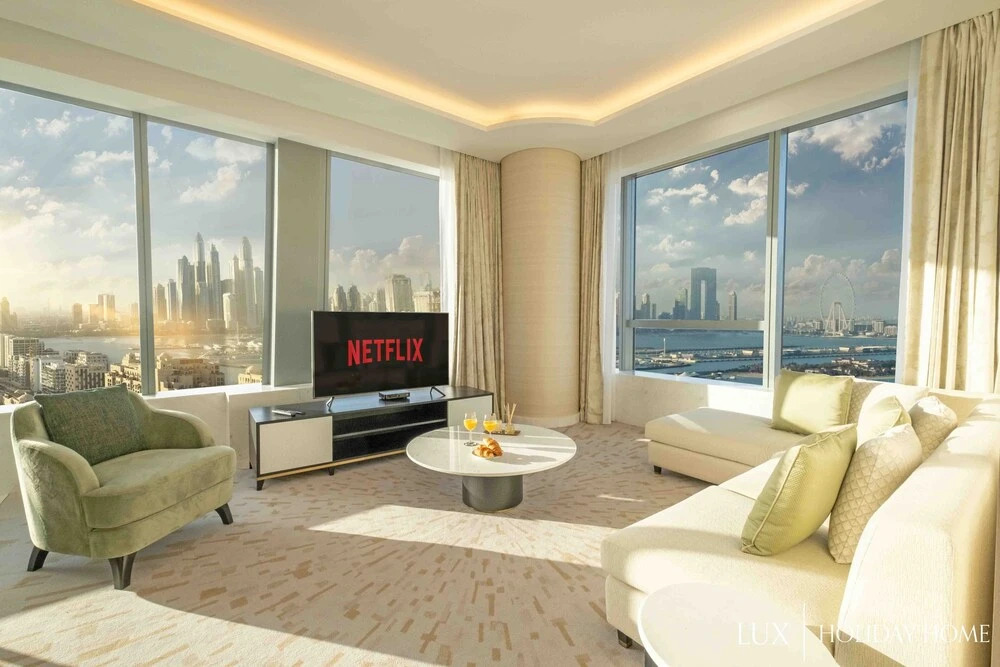 Дубай: LUX Iconic Views at Palm Tower Suite 2