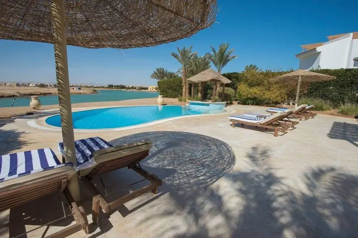 Эль-Гуна: Charming Villa in El Gouna with Pool