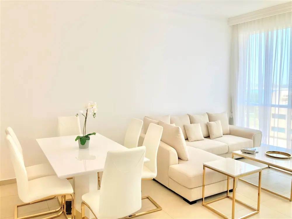 Дубай: Luxurious Stay at the Walk JBR