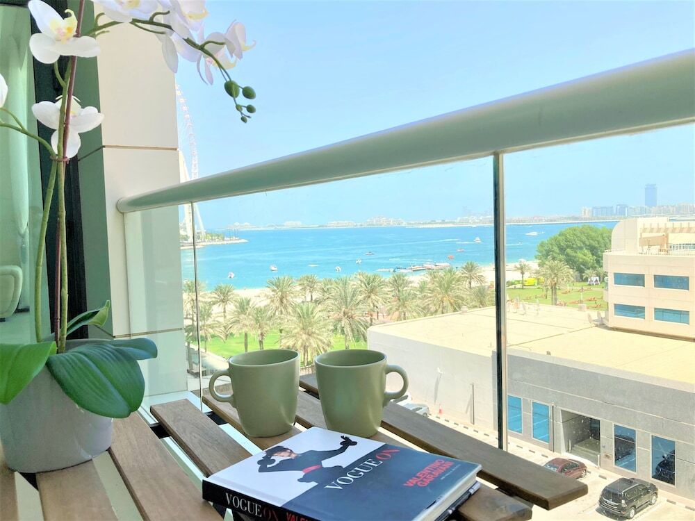 Дубай: Luxurious Stay at the Walk JBR