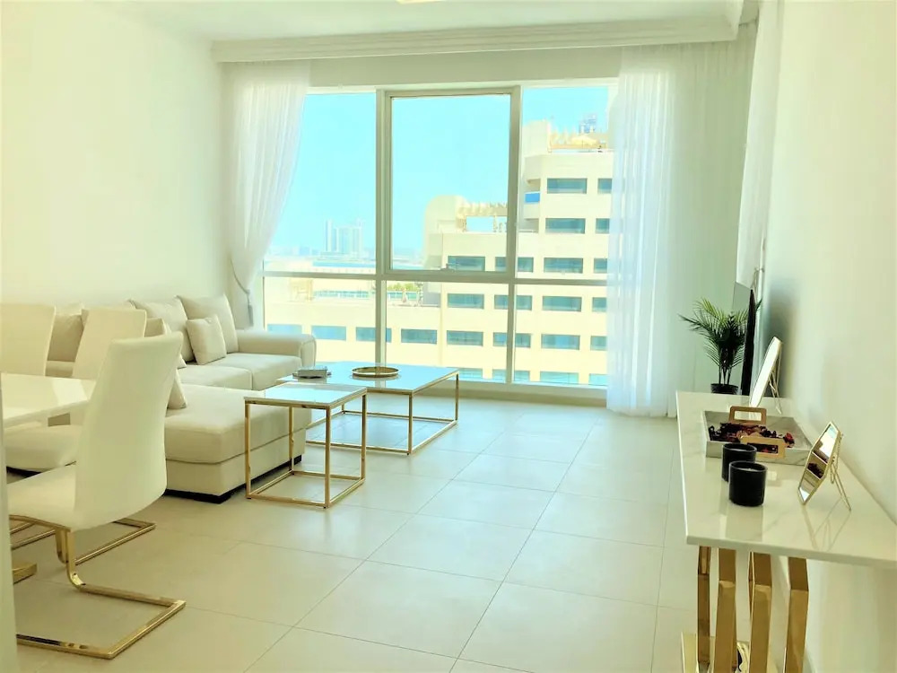 Дубай: Luxurious Stay at the Walk JBR