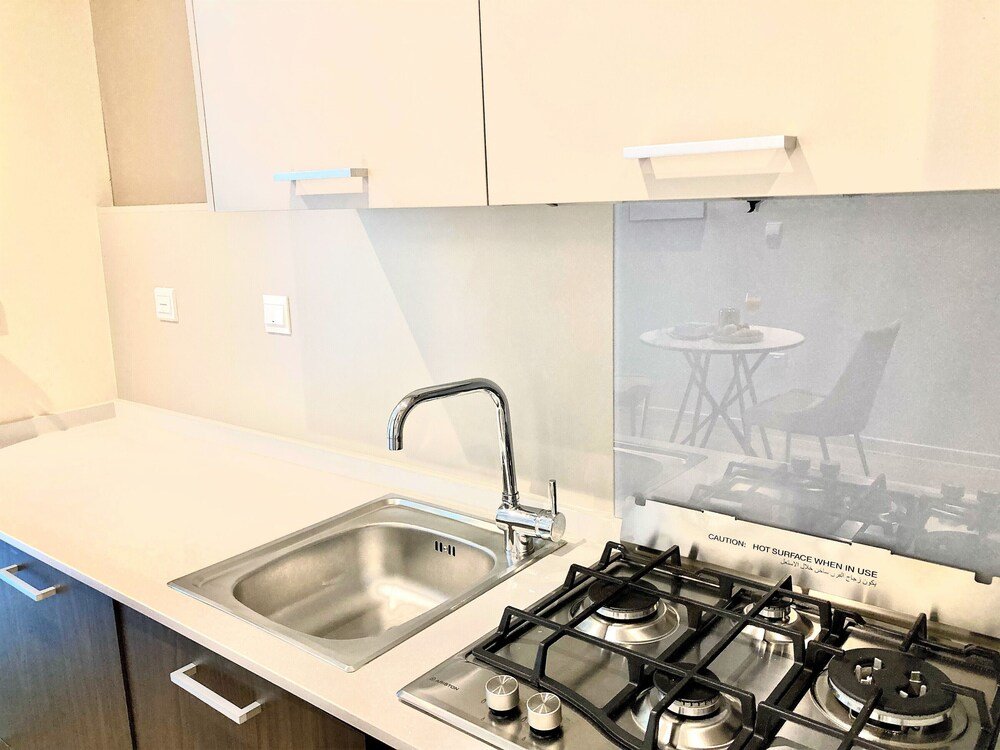 Дубай: Gorgeous Living in Park View JVC Dubai