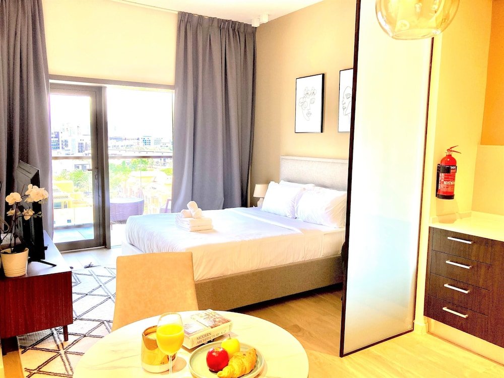 Дубай: Gorgeous Living in Park View JVC Dubai