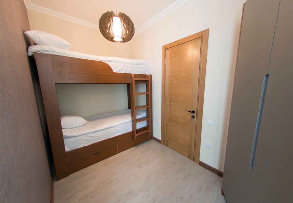 Батуми: Season Suite Apart-Hotel