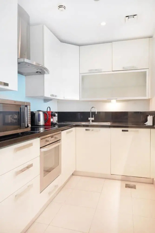 Дубай: Premium Apartment in the Heart of JLT