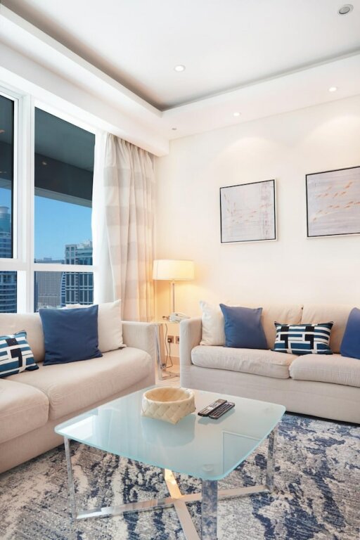 Дубай: Premium Apartment in the Heart of JLT