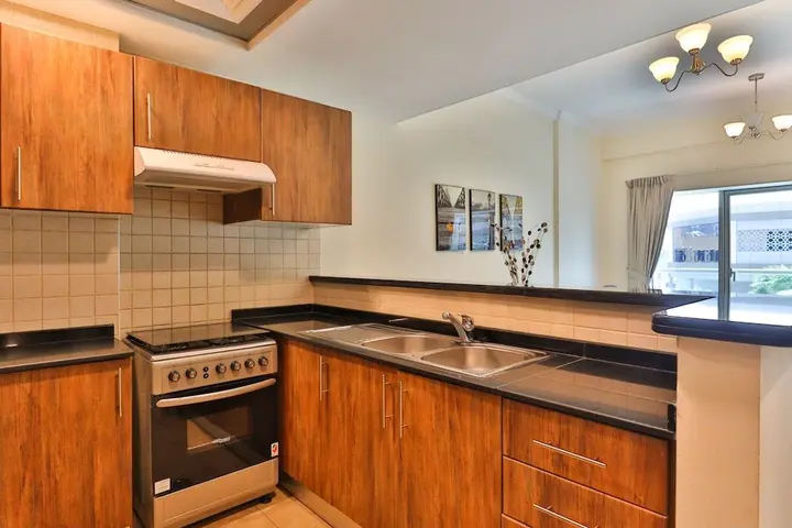 Дубай: HiGuests - Golf View Residence