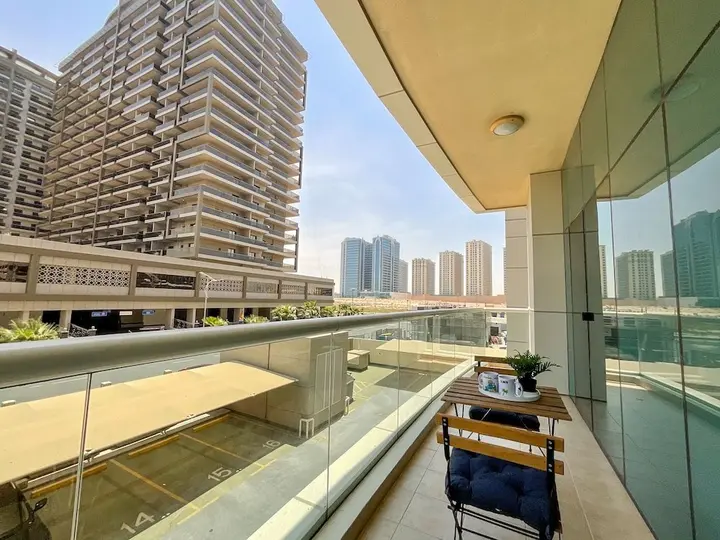 Дубай: HiGuests - Golf View Residence