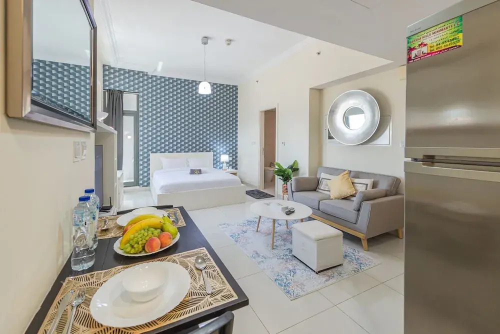 Дубай: Marco Polo - Elegant Studio with Panoramic City Views
