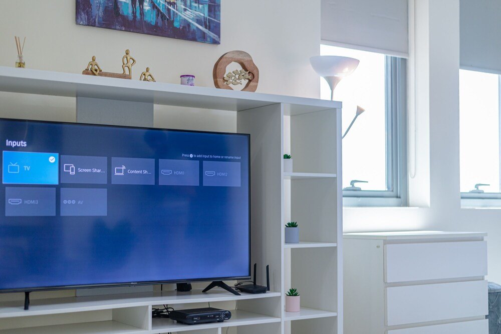 Дубай: Marco Polo - Elegant Studio with Panoramic City Views